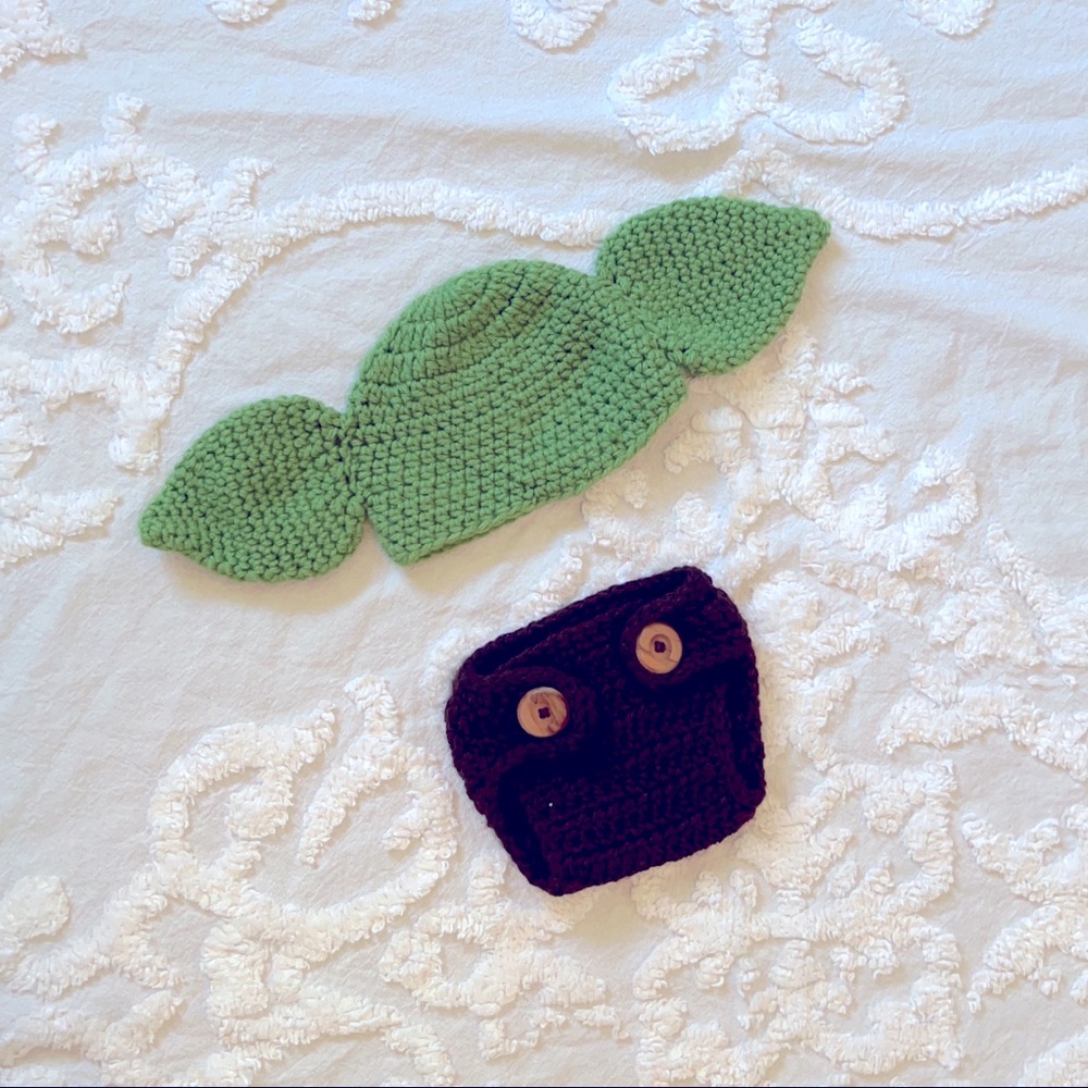 New born Yoda baby costume
